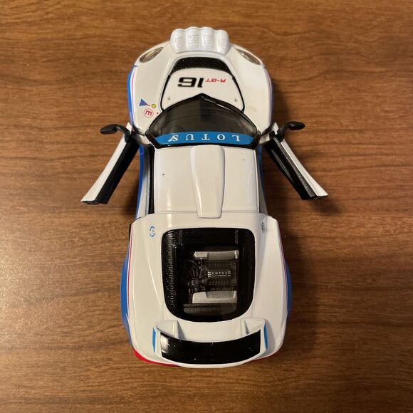 Kinsmart 2012 Lotus Exige R-GT 1:32 scale Die Cast Car KT-5362 - Picture 4 of 11